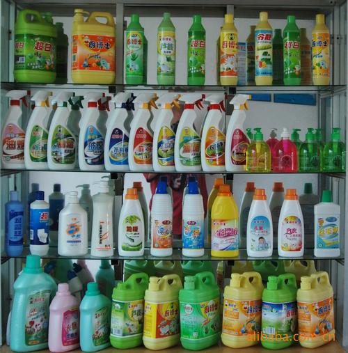 开发,生产和销售个人家居系列清洁用品,工业专业洗涤剂及日化系列产品